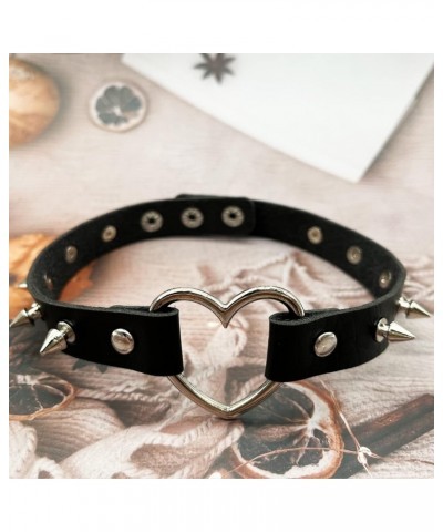 4 Pcs Punk Leather Necklace Bracelets for Women Gothic Spiker Studded Choker Necklace Wristband Bracelets for Halloween Cospl...