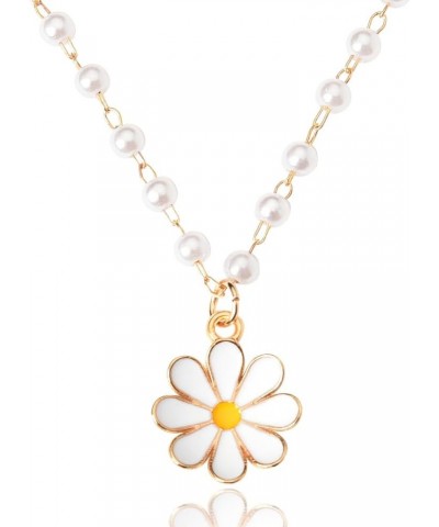 Daisy Flower Necklace White Pearl Necklaces for Women Girls Daisy Pendant Necklace Boho Sunflower Necklaces Pearl Chain Neckl...